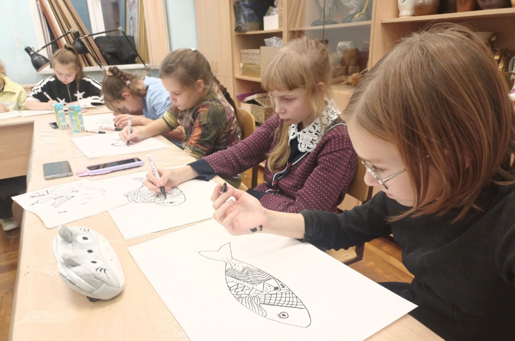 Lisovskii_deti_risuyut.jpg Lisovskii_deti_risuyut.jpg