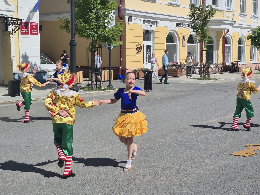 Otkrytie_fotovystavki_11.jpg Otkrytie_fotovystavki_11.jpg