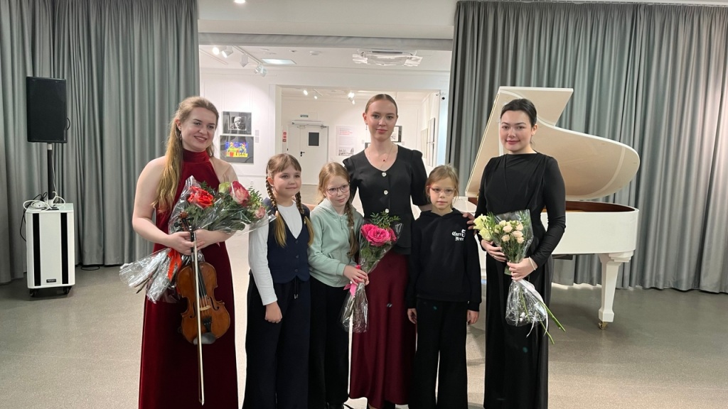 Molodegh_vybiraet_klassiku._Uchastniki_proekta_1.jpg Molodegh_vybiraet_klassiku._Uchastniki_proekta_1.jpg